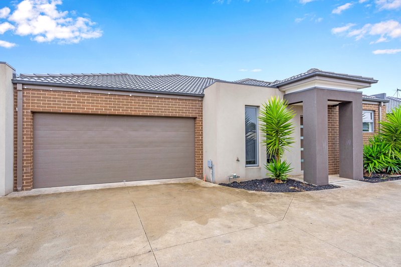 2/266 Bulmans Road, Melton West VIC 3337