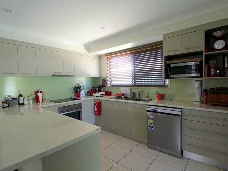 Photo - 22/68 Moody Street, Emerald QLD 4720 - Image 4