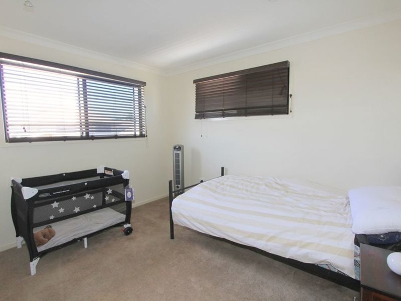 Photo - 22/68 Moody Street, Emerald QLD 4720 - Image 10