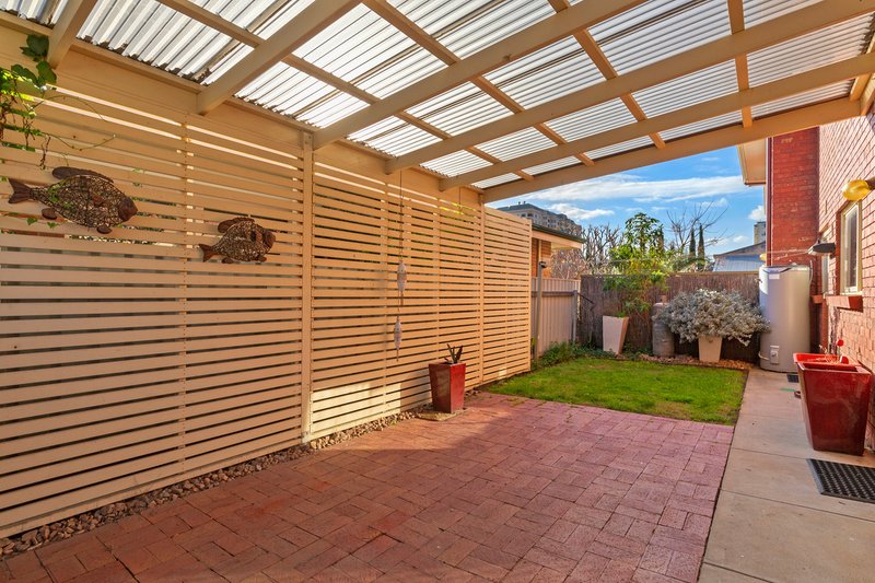 Photo - 2/27-29 Moseley Street, Glenelg SA 5045 - Image 14