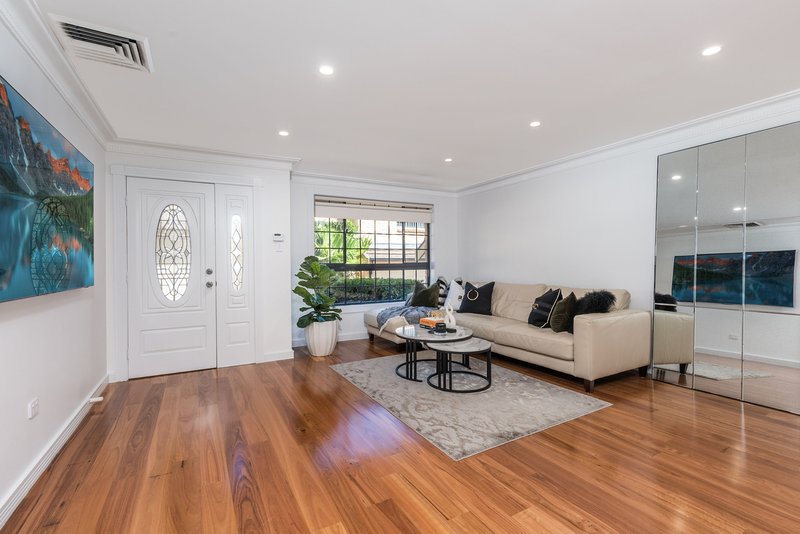 Photo - 2/27-29 Purser Avenue, Castle Hill NSW 2154 - Image 3