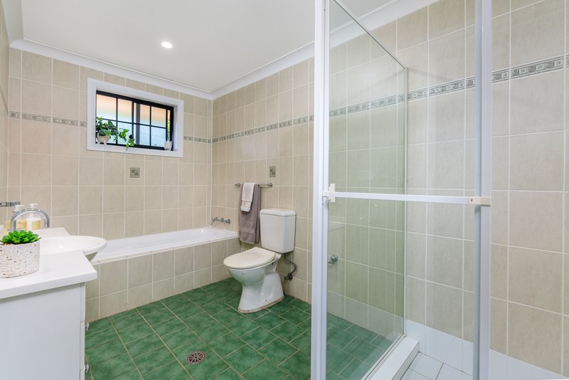 Photo - 2/27-29 Purser Avenue, Castle Hill NSW 2154 - Image 8