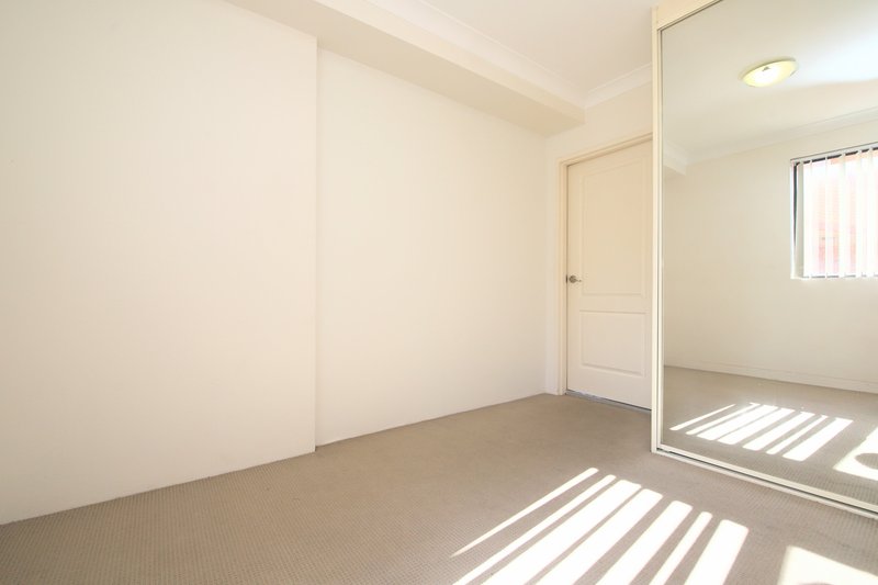 Photo - 22/7-9 Cross Street, Bankstown NSW 2200 - Image 5