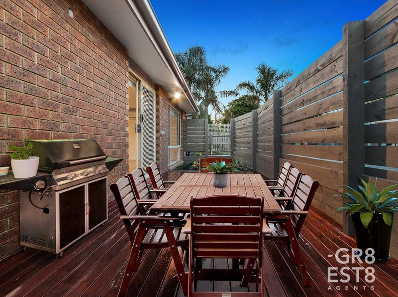 Photo - 2/27 Amber Crescent, Narre Warren VIC 3805 - Image 7