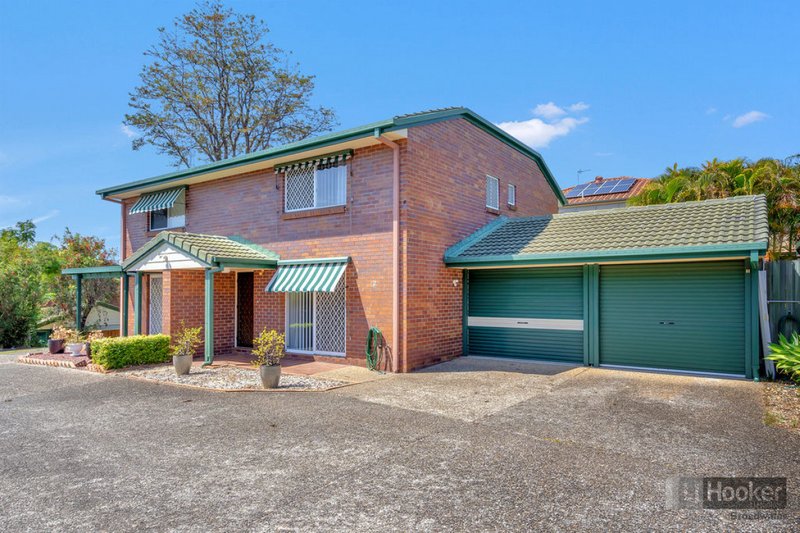 Photo - 2/27 Ashbourne Terrace, Biggera Waters QLD 4216 - Image 2