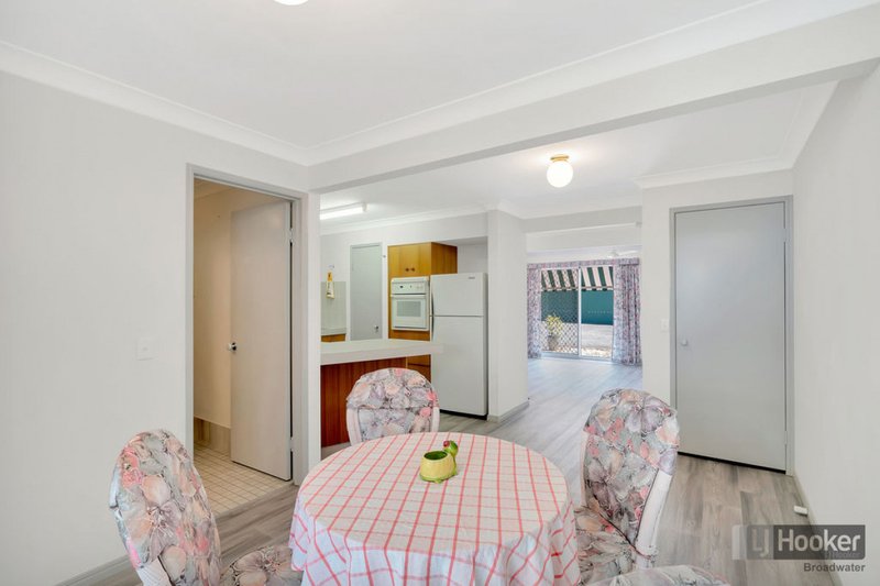 Photo - 2/27 Ashbourne Terrace, Biggera Waters QLD 4216 - Image 7