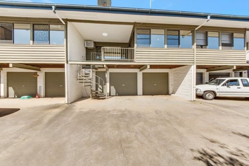 Photo - 2/27 Auckland Street, Gladstone Central QLD 4680 - Image 12