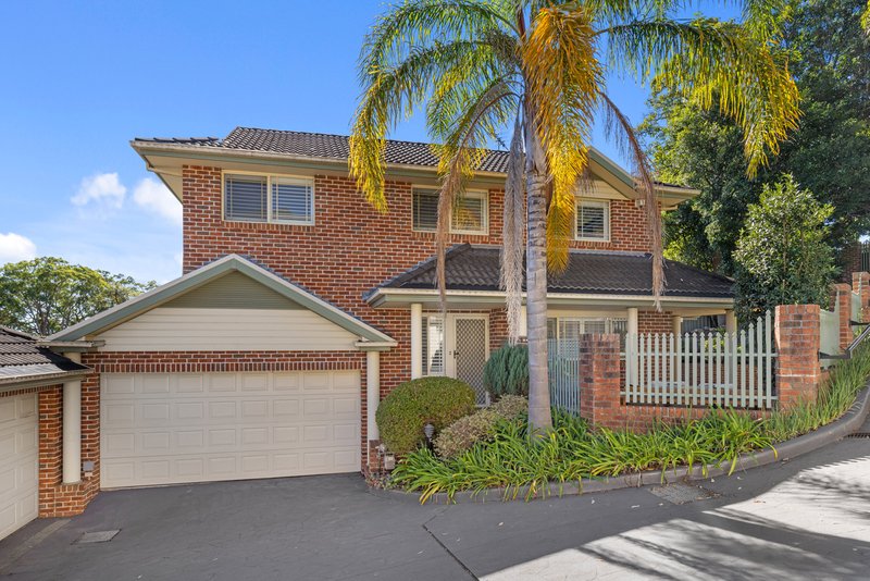 Photo - 2/27 Belmore Road, Peakhurst NSW 2210 - Image 1