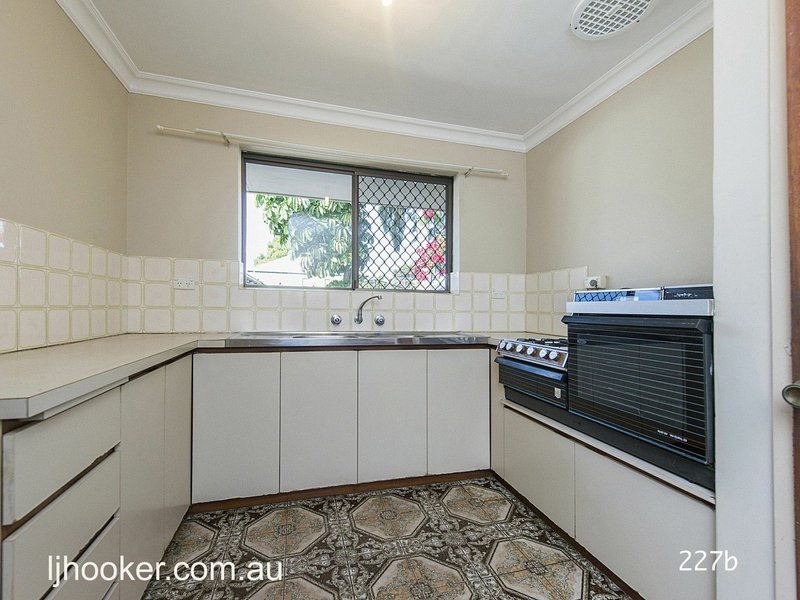 Photo - 227 Berwick Street, Victoria Park WA 6100 - Image 17