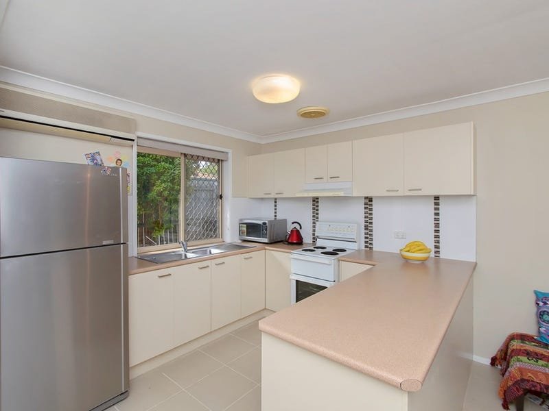 Photo - 2/27 Cambridge Street, Silkstone QLD 4304 - Image 3