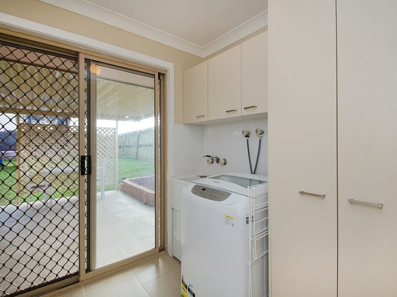 Photo - 2/27 Cambridge Street, Silkstone QLD 4304 - Image 12