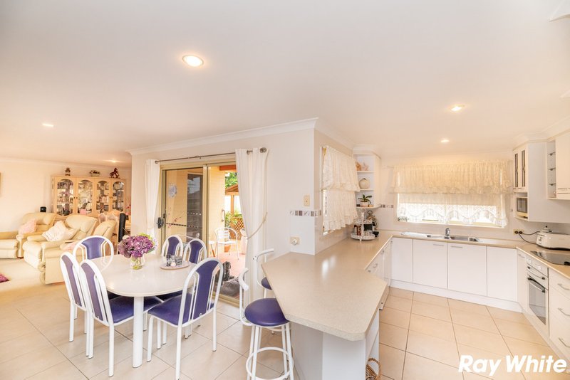 Photo - 2/27 Eden Place, Tuncurry NSW 2428 - Image 2