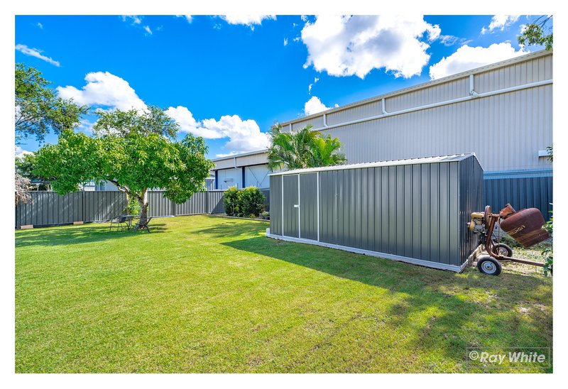 Photo - 227 Farm Street, Kawana QLD 4701 - Image 33