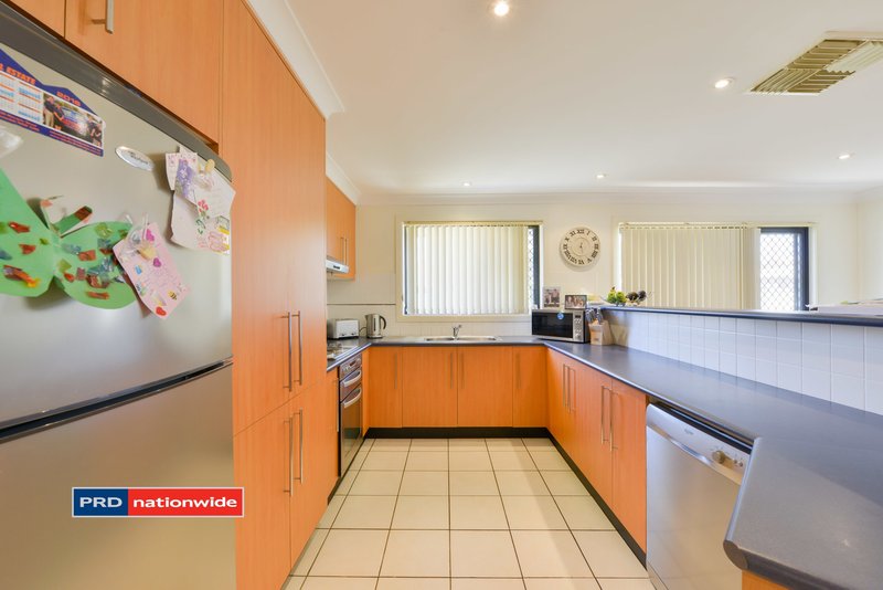 Photo - 2/27 Karwin Street, Tamworth NSW 2340 - Image 4