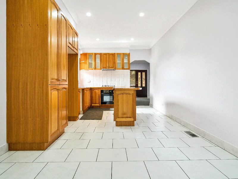 Photo - 2/27 Larbert Road, Noble Park VIC 3174 - Image 4