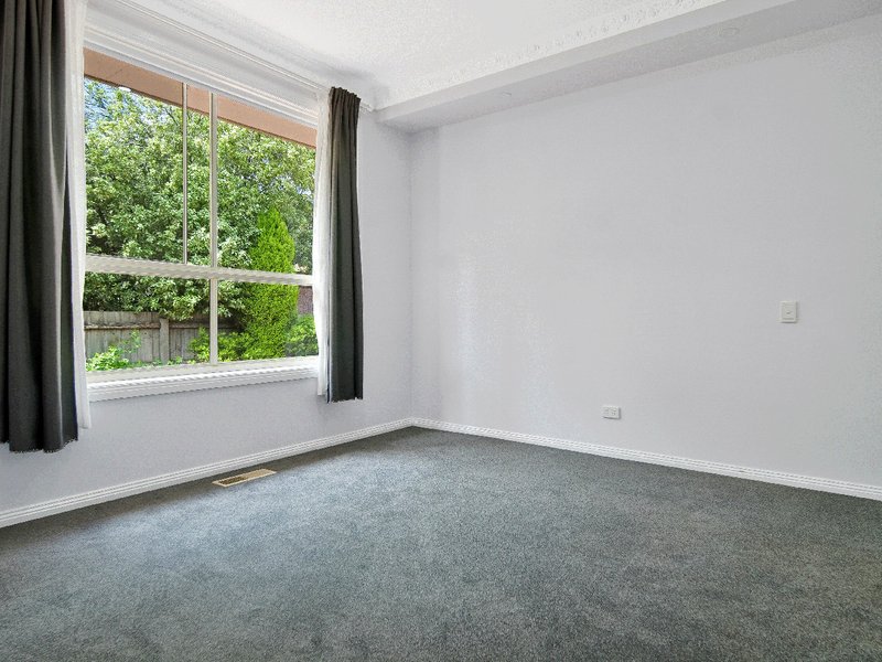 Photo - 2/27 Larbert Road, Noble Park VIC 3174 - Image 7