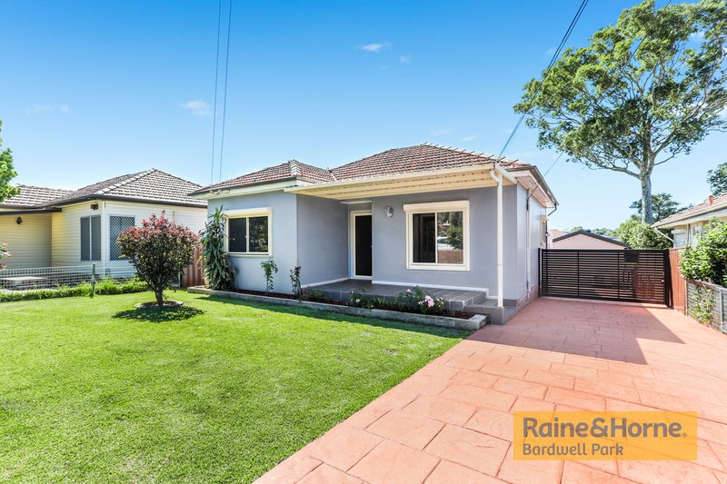 227 Moorefields Road, Roselands NSW 2196