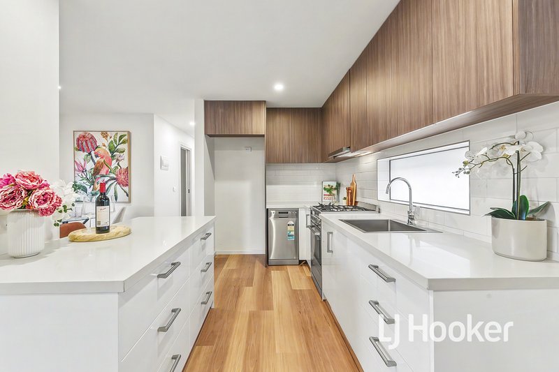 Photo - 2/27 New Street, Dandenong VIC 3175 - Image 3