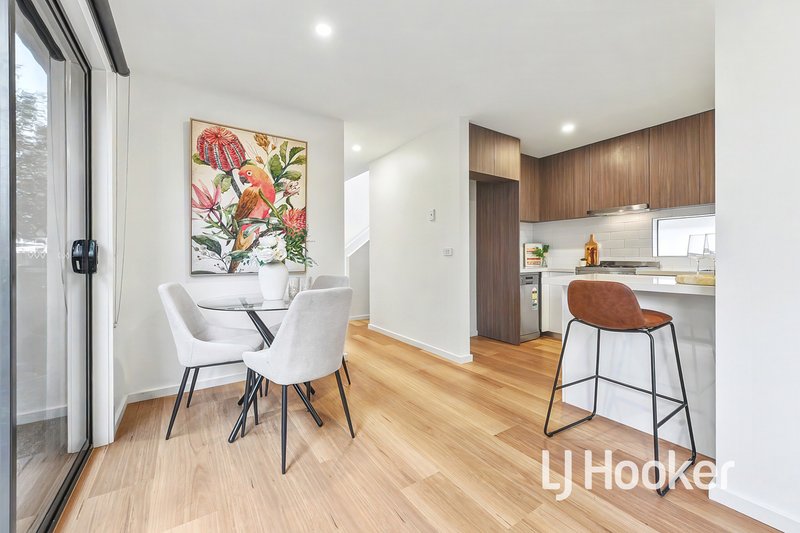Photo - 2/27 New Street, Dandenong VIC 3175 - Image 4