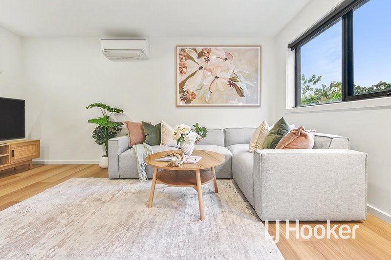 Photo - 2/27 New Street, Dandenong VIC 3175 - Image 7