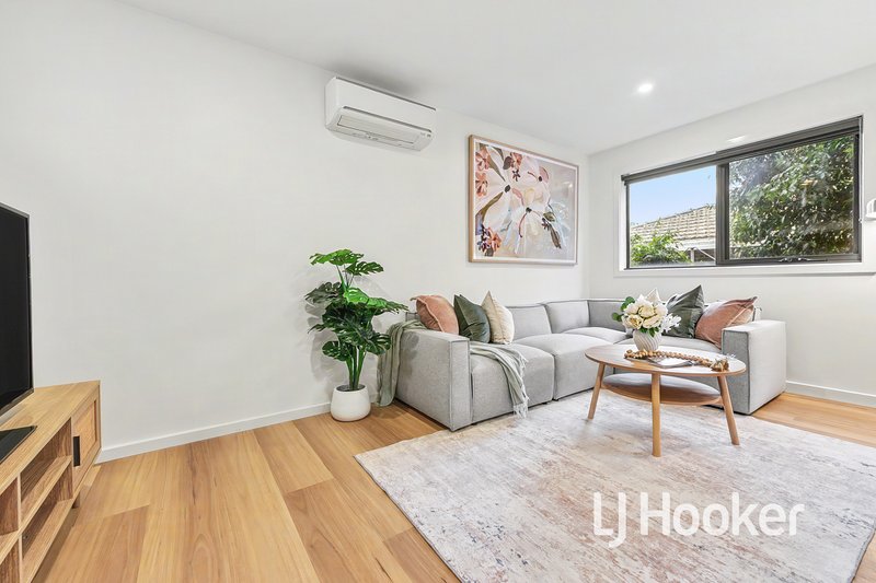 Photo - 2/27 New Street, Dandenong VIC 3175 - Image 8