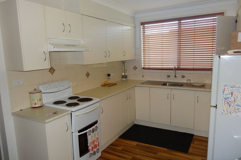 Photo - 2/27 Parkes Street, Tuncurry NSW 2428 - Image 2