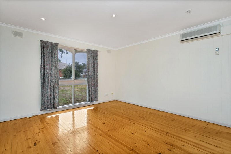 Photo - 2/27 Pearce Street, O'Sullivan Beach SA 5166 - Image 3