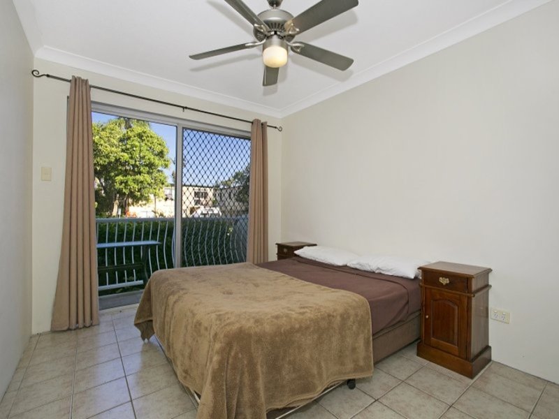 Photo - 2/27 Peninsular Dr , Surfers Paradise QLD 4217 - Image 5