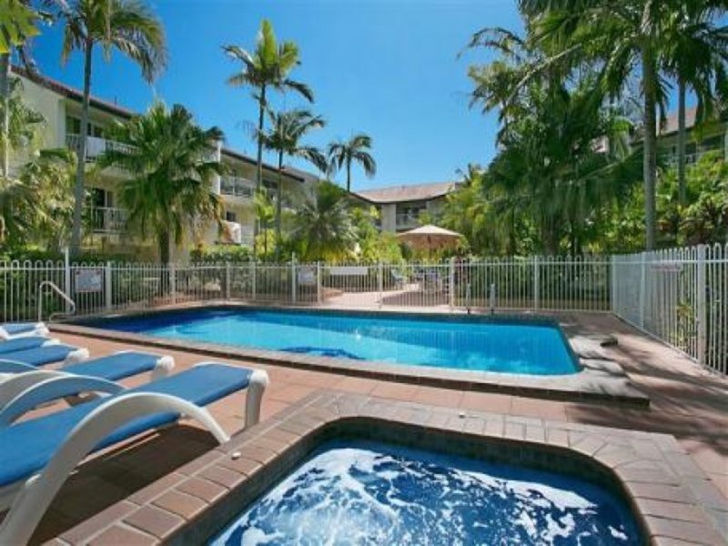 Photo - 2/27 Peninsular Dr , Surfers Paradise QLD 4217 - Image 9