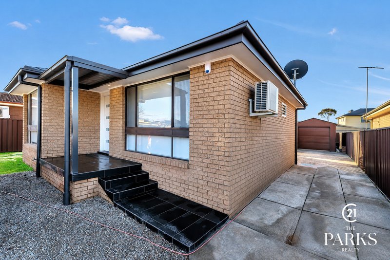 Photo - 227 Prairievale Road, Bossley Park NSW 2176 - Image 1