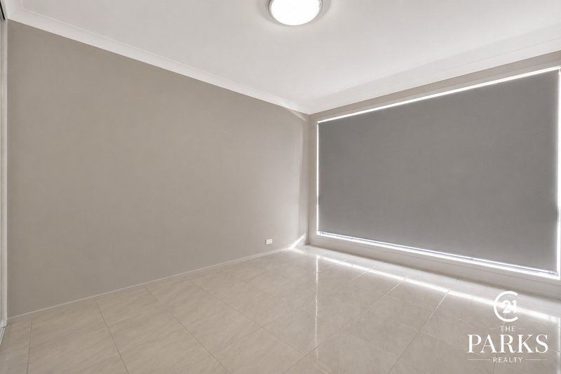 Photo - 227 Prairievale Road, Bossley Park NSW 2176 - Image 5