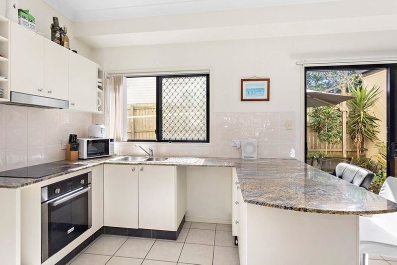 Photo - 2/27 Sizer Street, Everton Park QLD 4053 - Image 3