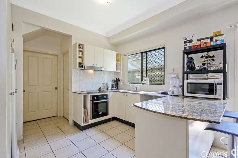 Photo - 2/27 Sizer Street, Everton Park QLD 4053 - Image 4