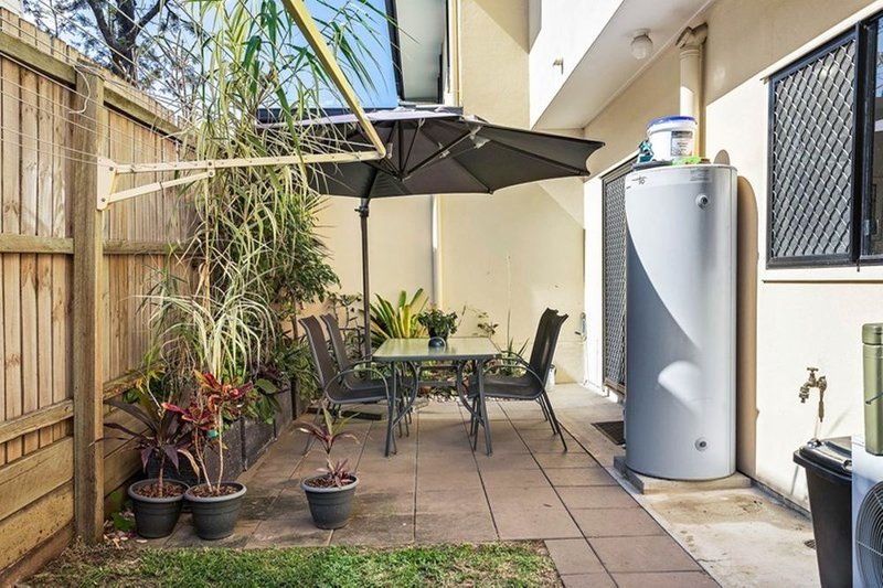 Photo - 2/27 Sizer Street, Everton Park QLD 4053 - Image 6