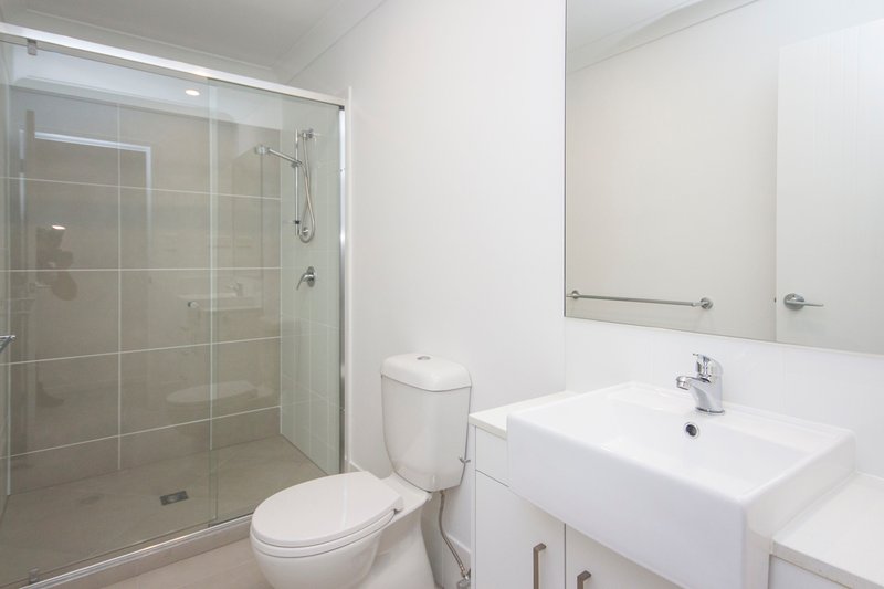 Photo - 2/27 Station Road, Loganlea QLD 4131 - Image 5