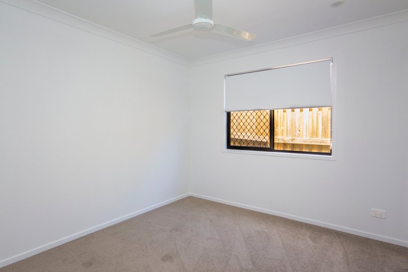 Photo - 2/27 Station Road, Loganlea QLD 4131 - Image 8