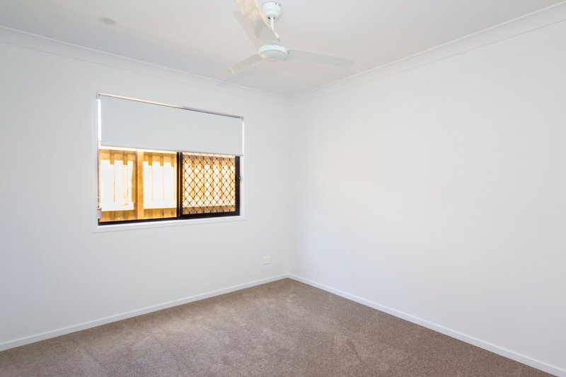 Photo - 2/27 Station Road, Loganlea QLD 4131 - Image 9