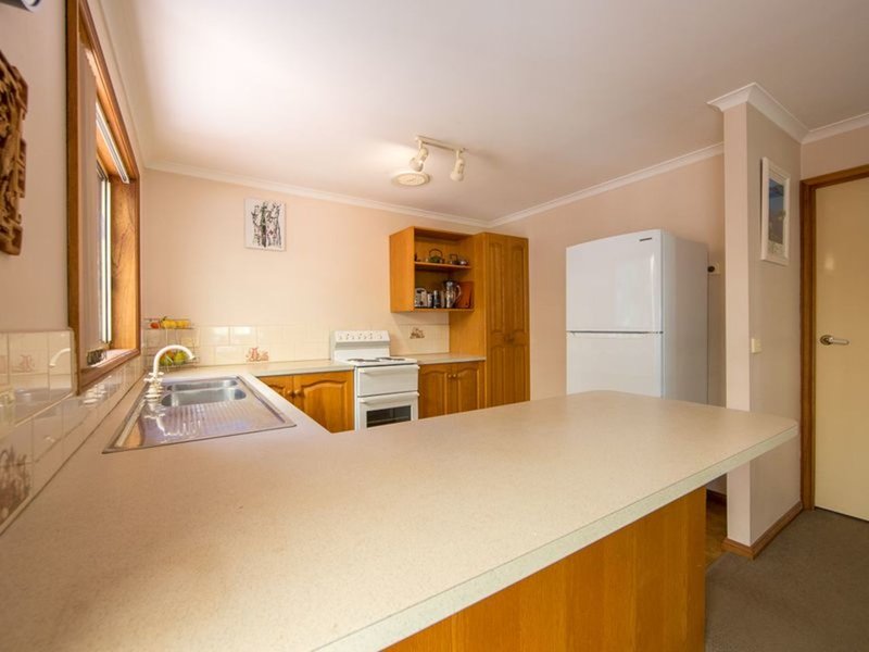 Photo - 2/27 Sylvan Street, Malua Bay NSW 2536 - Image 3