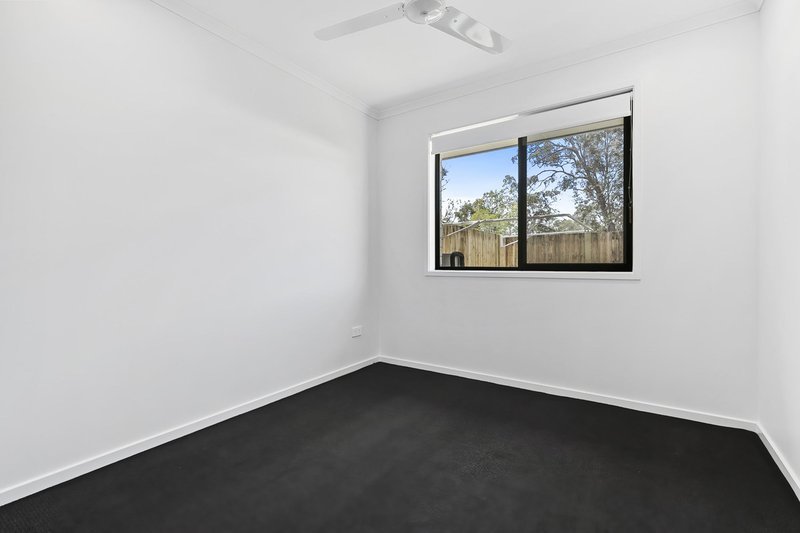 Photo - 2/27 Tranquility Boulevard, Morayfield QLD 4506 - Image 4