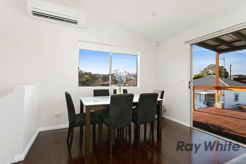 Photo - 2/27 West Street, Wollongong NSW 2500 - Image 4