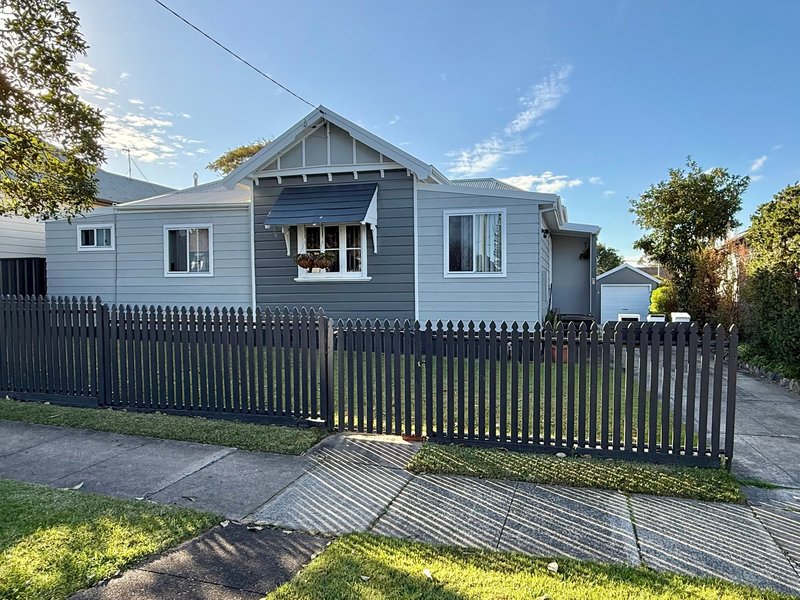 Photo - 2/27 Woodstock Street, Mayfield NSW 2304 - Image 1