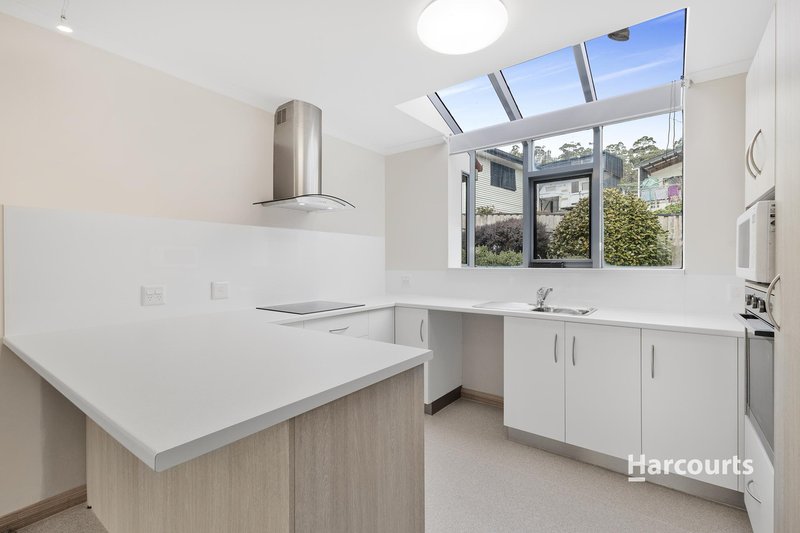 Photo - 2/27 Wragg Street, Somerset TAS 7322 - Image 4