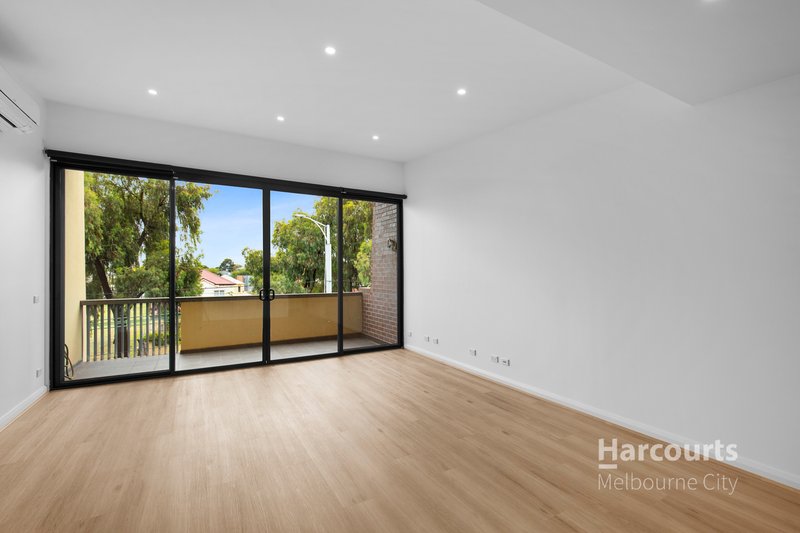 Photo - 22/70-74 Brunswick Road, Brunswick VIC 3056 - Image 3