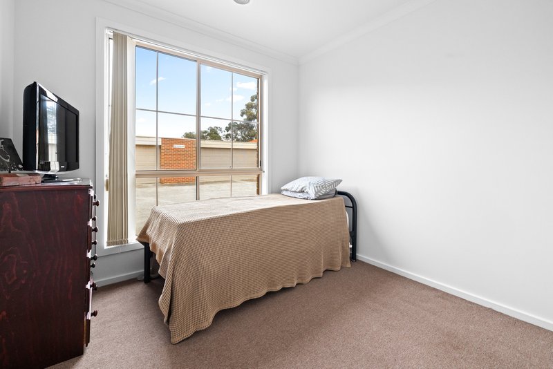 Photo - 2/270 Shaws Road, Werribee VIC 3030 - Image 10