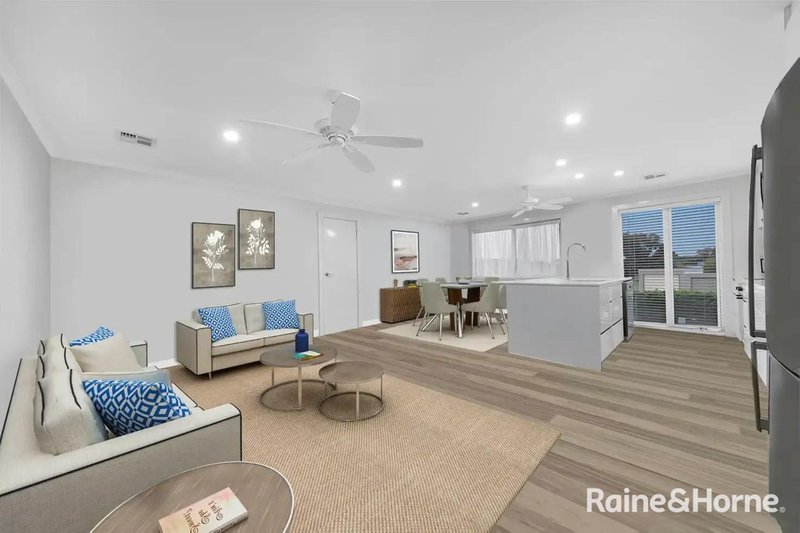 Photo - 2/271 Mitchells Lane, Sunbury VIC 3429 - Image 2