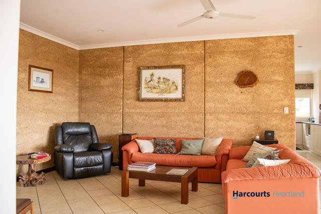 Photo - 2271 Winnejup Road, Mayanup WA 6244 - Image 12