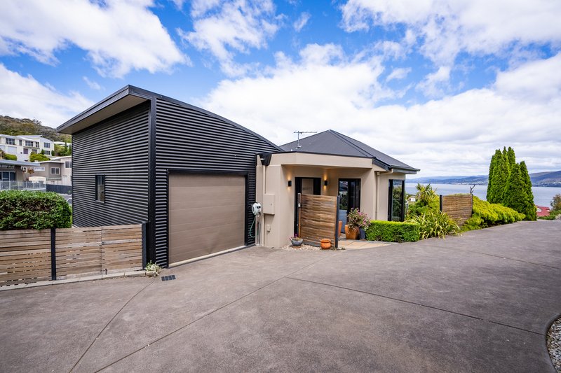 Photo - 2/272 Carella Street, Tranmere TAS 7018 - Image 2