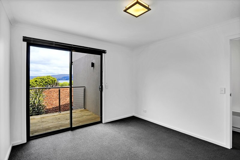 Photo - 2/272 Carella Street, Tranmere TAS 7018 - Image 13