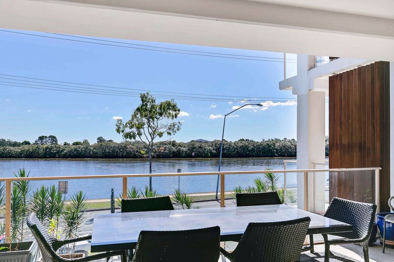 Photo - 2/273 Bradman Avenue, Maroochydore QLD 4558 - Image 2