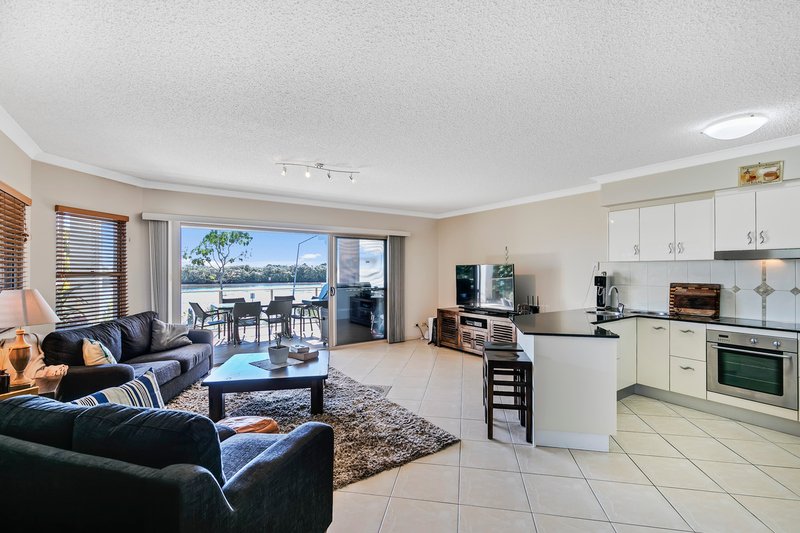 Photo - 2/273 Bradman Avenue, Maroochydore QLD 4558 - Image 3